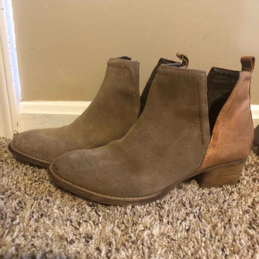 Diba True Two Tone Bootie Size 7